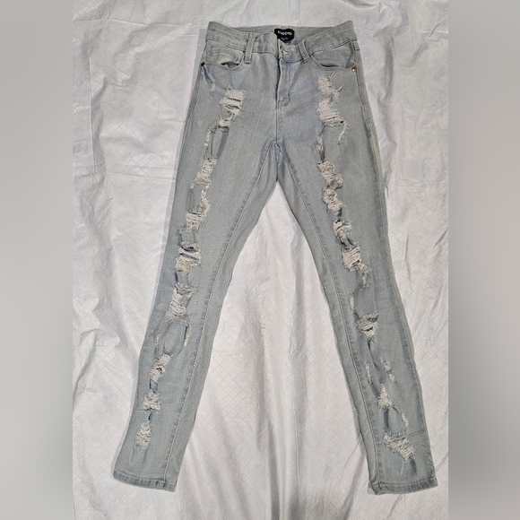 bebe Denim - Bebe Ripped Skinny Jeans SZ 27
